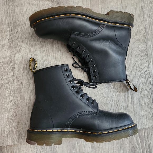 Dr. Martens Lace Up 1460 Leather Unisex Black Boots M9/W10 - Picture 2 of 7